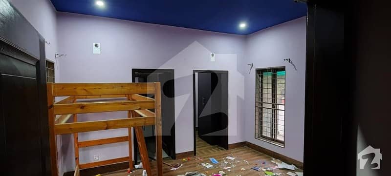 وحدت روڈ لاہور میں 5 کمروں کا 2 کنال مکان 8.2 کروڑ میں برائے فروخت۔