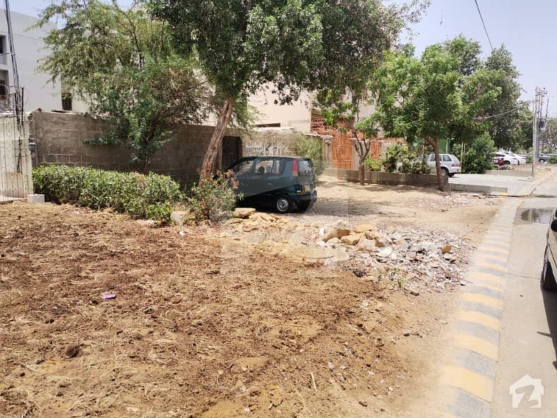 400 Yard Plot On Main 150 Feet Wide Johar Hill Road Available For Sale In Block 3 Gulistan E Johar Karachi Near Beacon House School Ideal For Rental Income Or Any Other Commercial Use