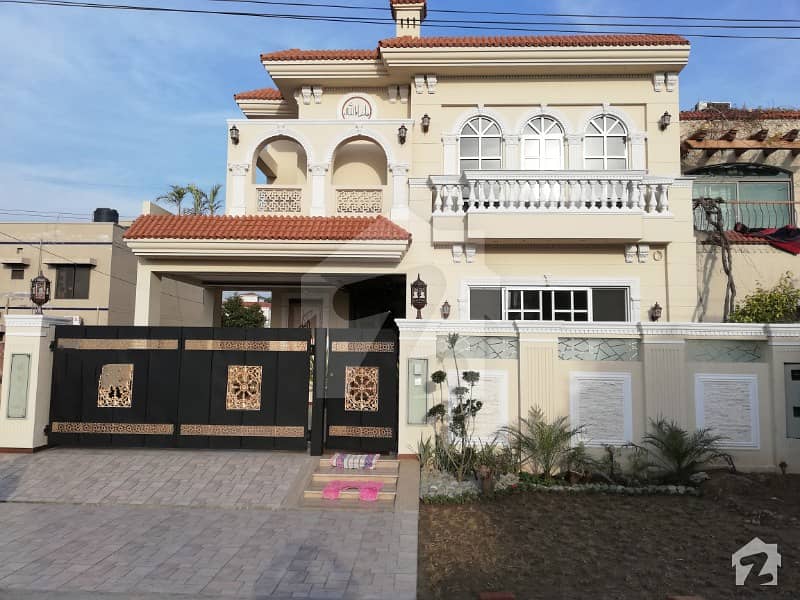 10 Marla Facing Park Spanish House in DHA Phase 8 Air avenue