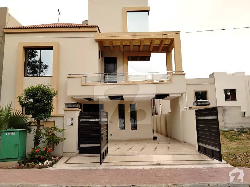 10 Marla Used House Like Brand New For Sale In Bahria Town Lhr