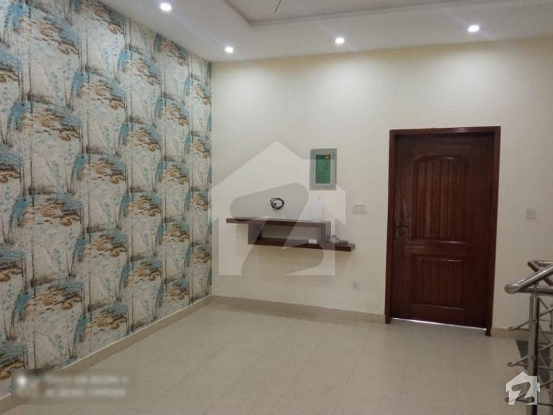 نیواقبال پارک کینٹ کینٹ لاہور میں 3 کمروں کا 5 مرلہ مکان 1.5 کروڑ میں برائے فروخت۔