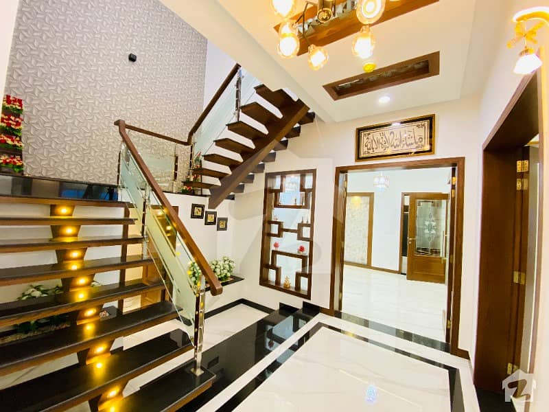 ڈی ایچ اے فیز 6 ڈیفنس (ڈی ایچ اے) لاہور میں 5 کمروں کا 1 کنال مکان 5.85 کروڑ میں برائے فروخت۔