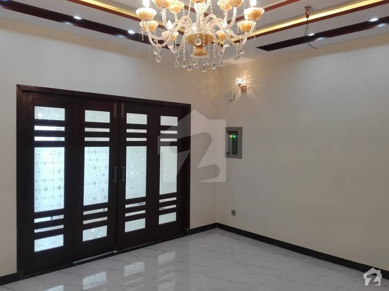 10 Marla House For Grabs In Wapda Town Phase 1