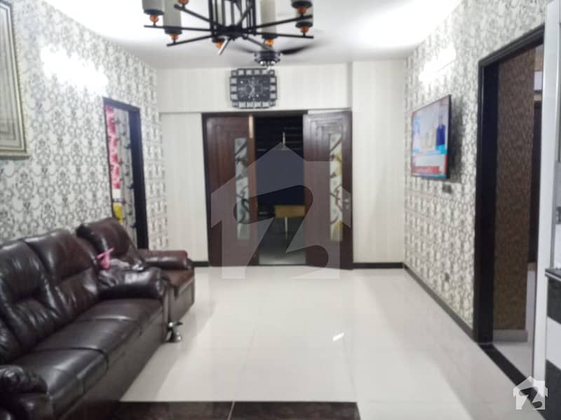 خالد بِن ولید روڈ کراچی میں 4 کمروں کا 9 مرلہ فلیٹ 3.65 کروڑ میں برائے فروخت۔