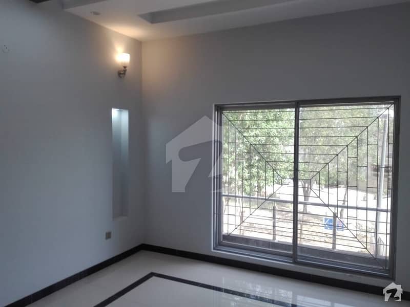 10 Marla House For Rent Available In Bahria Town - Sector C
