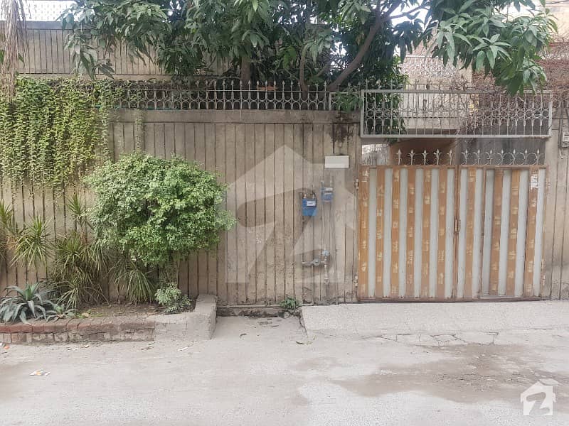 ملتان روڈ لاہور میں 2 کمروں کا 10 مرلہ مکان 1.35 کروڑ میں برائے فروخت۔