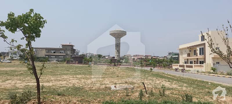 40*60 Commercial Plot Available On Main Road In Gulberg On Investor Rate