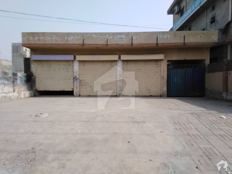 Ideally Located Building For Sale In Johar Town Available