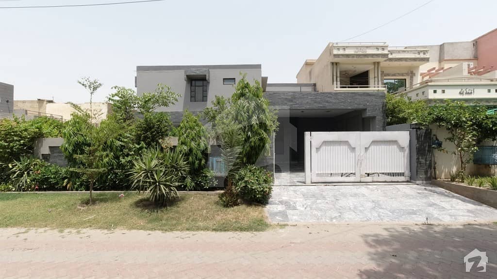 21.5 Malra Corner House Is Available For Sale In Canal View Housing Society Lahore