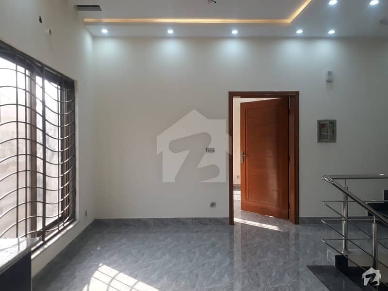 1 Kanal Spacious House Available In Sukh Chayn Gardens For Sale