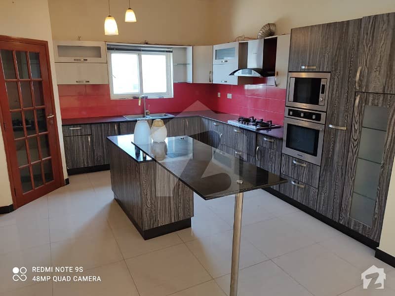 Well Maintain 3 Bed Upper Portion Is Available For Rent Creek Vista Facing On Phase 8
