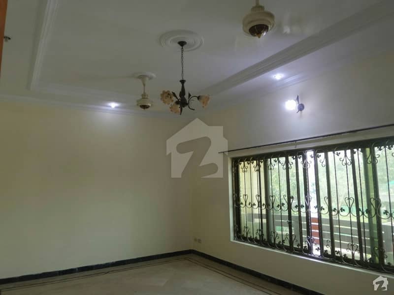 Ideally Located House For Sale In Mumtaz Colony Available