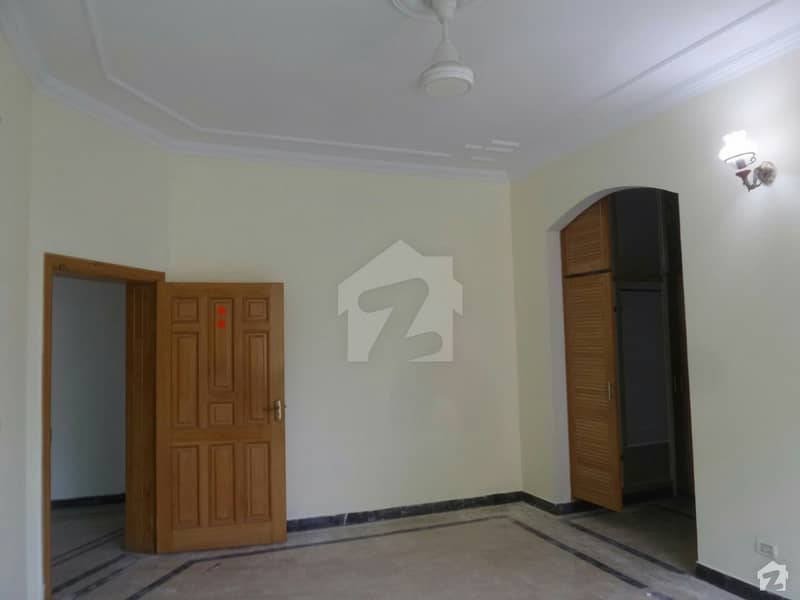 Highly-Desirable Lower Portion Available In Chaudhary Jan Colony For Rent