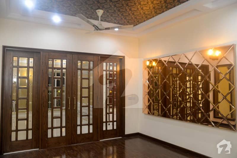 ڈیوائن گارڈنز لاہور میں 3 کمروں کا 8 مرلہ مکان 1.95 کروڑ میں برائے فروخت۔