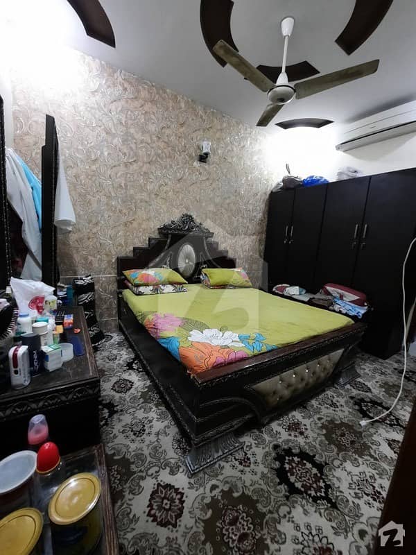دہلی مرکنٹائل سوسائٹی گلشنِ اقبال ٹاؤن کراچی میں 2 کمروں کا 4 مرلہ فلیٹ 1.15 کروڑ میں برائے فروخت۔