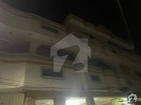 سکیم 33 کراچی میں 8 کمروں کا 14 مرلہ مکان 3.7 کروڑ میں برائے فروخت۔