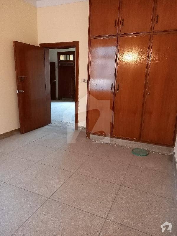 2  Bed Attached Bath  Tv Taieras