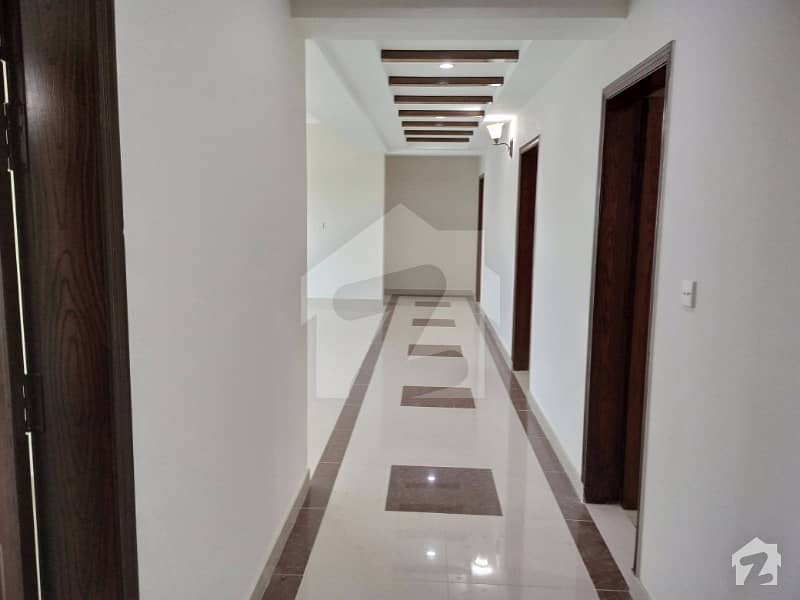Brand New Ground Floor 3 Beds 10 Marla Flat with Parking in Basement For Rent Brand New Ground Floor 3 Beds 10 Marla Flat with Parking in Basement For Rent