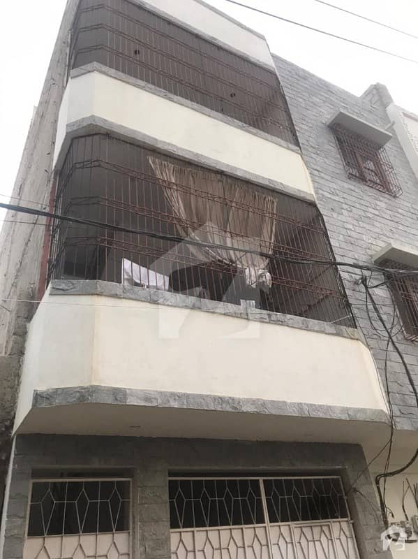 ڈیفینس ویو سوسائٹی کراچی میں 3 کمروں کا 5 مرلہ بالائی پورشن 35 ہزار میں کرایہ پر دستیاب ہے۔
