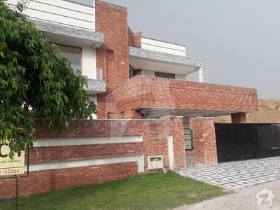 1 Kanal House Brand New House In Overseas At A Very Kool Location Facing Park 1 Kanal House Brand New House In Overseas At A Very Kool Location Facing Park