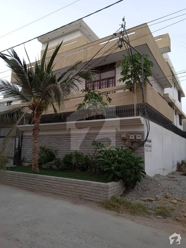 ایس ایم سی ایچ ایس ۔ سندھی مسلم سوسائٹی جمشید ٹاؤن کراچی میں 10 کمروں کا 1.6 کنال مکان 20 کروڑ میں برائے فروخت۔