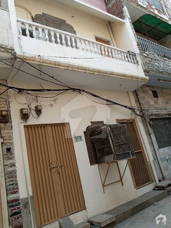 سلطان پورہ لاہور میں 4 کمروں کا 3 مرلہ مکان 1 کروڑ میں برائے فروخت۔