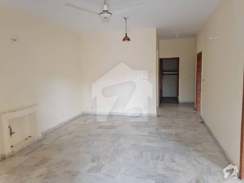 F. 11 Double Storey House 5 Beds Neat Baths Big Lawn Rent Rs 20000