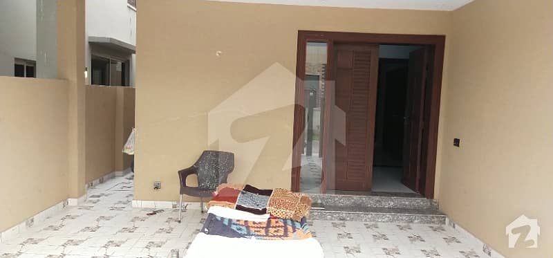 ڈیوائن گارڈنز ۔ بلاک سی ڈیوائن گارڈنز لاہور میں 4 کمروں کا 10 مرلہ مکان 2.55 کروڑ میں برائے فروخت۔
