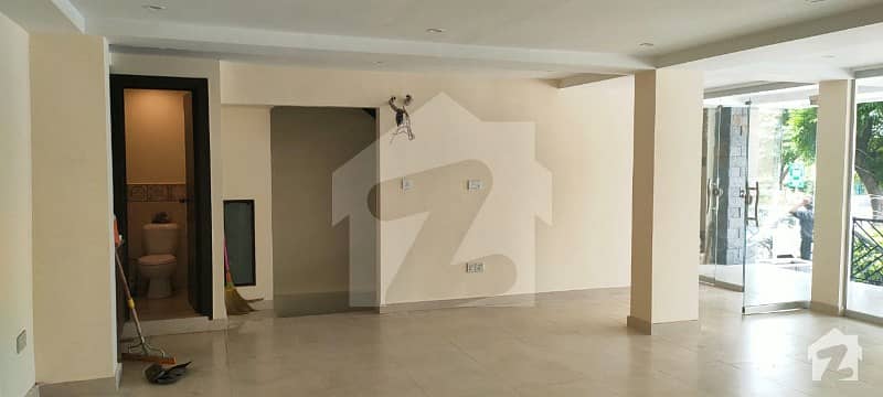 ایف ۔ 11 مرکز ایف ۔ 11 اسلام آباد میں 3 کمروں کا 14 مرلہ عمارت 4 لاکھ میں کرایہ پر دستیاب ہے۔