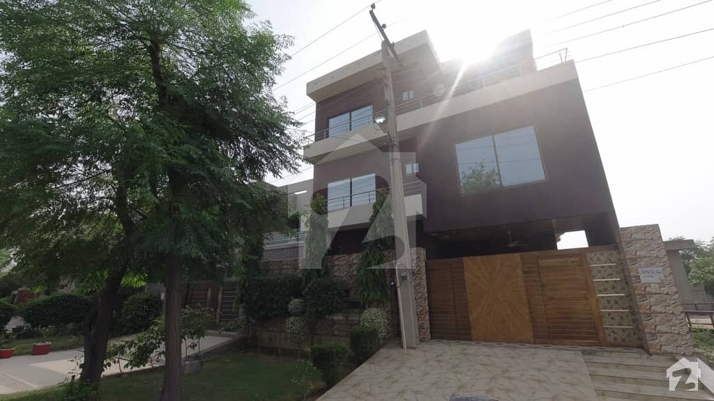 10 Marla House For Sale In Formanites Housing Scheme
