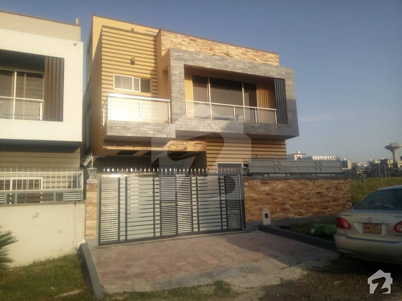 Multi Residencia Orchard 8 marla american style house