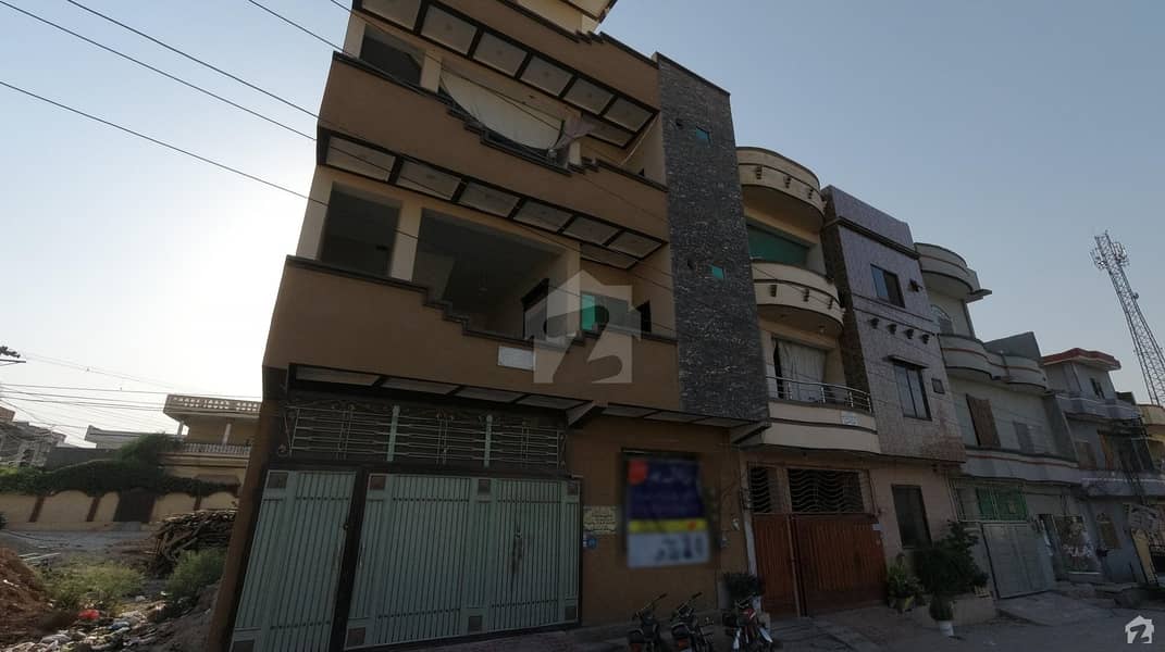 چکراروڈ راولپنڈی میں 6 کمروں کا 6 مرلہ مکان 1.5 کروڑ میں برائے فروخت۔