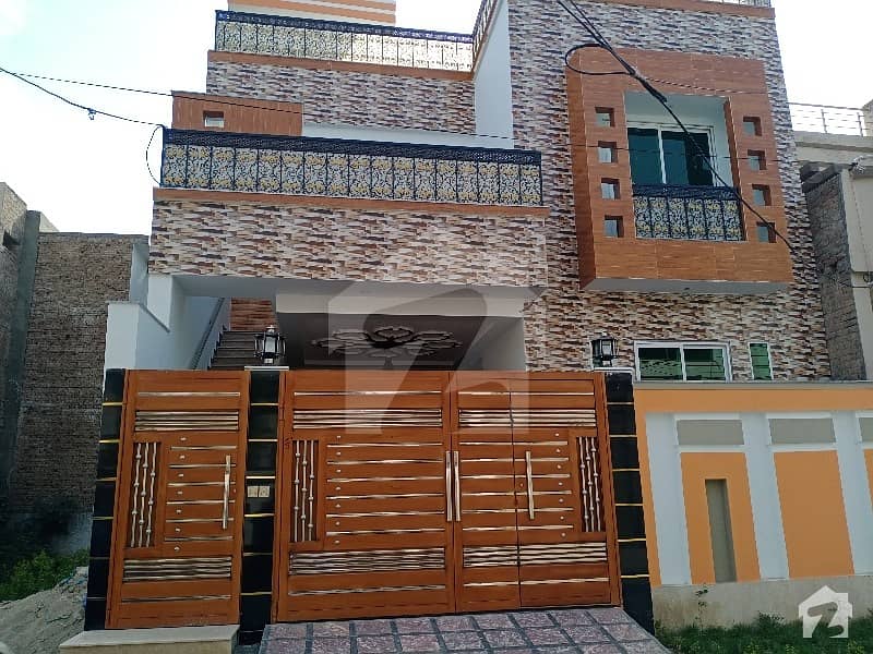 ورسک روڈ پشاور میں 6 کمروں کا 7 مرلہ مکان 2.5 کروڑ میں برائے فروخت۔