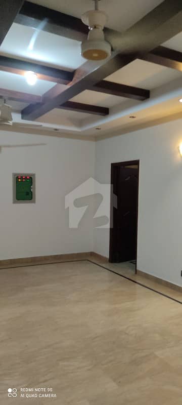 Separate Gate 1 Kanal Upper Portion Available For Rent