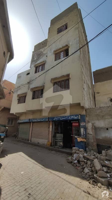 صدر ٹاؤن کراچی میں 6 کمروں کا 3 مرلہ مکان 1.8 کروڑ میں برائے فروخت۔