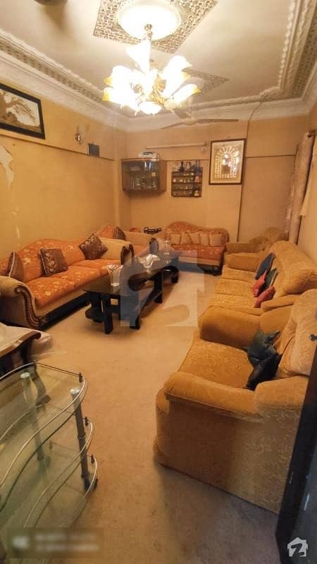 خالد بِن ولید روڈ کراچی میں 3 کمروں کا 8 مرلہ فلیٹ 1.9 کروڑ میں برائے فروخت۔