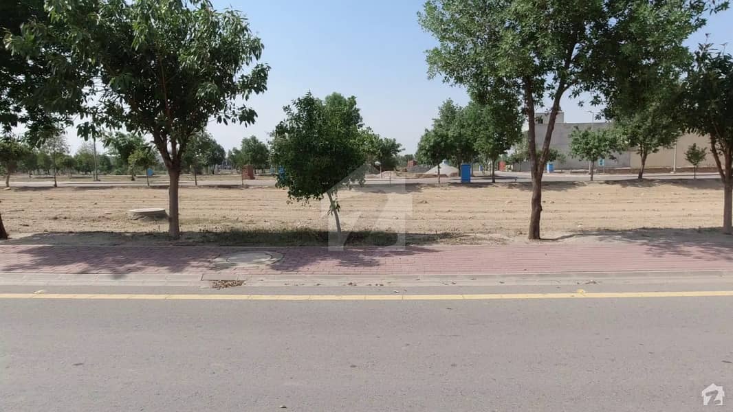 New Deal 5 Marla Commercial Plot For Sale In Talha Block