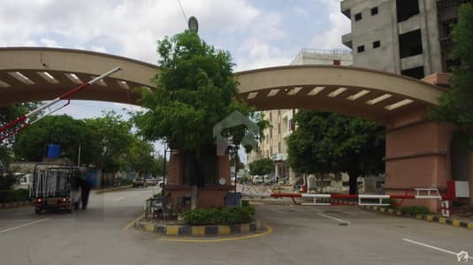 3 Side Open Corner Plaza On Main Boulevard