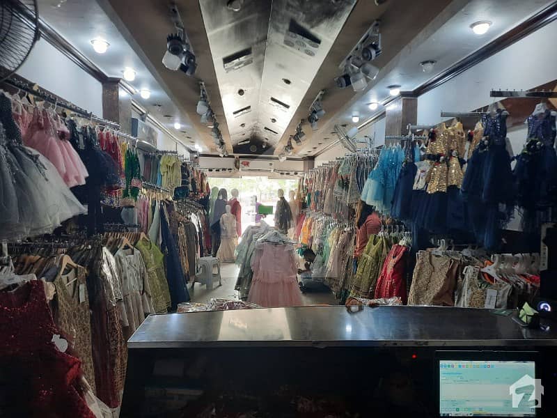 فورٹرس اسٹیڈیم کینٹ لاہور میں 2 مرلہ دکان 5 کروڑ میں برائے فروخت۔