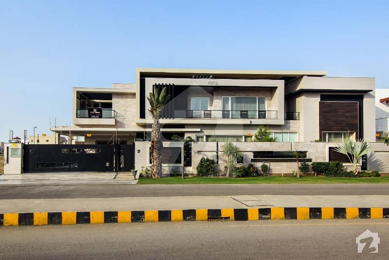ڈی ایچ اے فیز 6 ڈیفنس (ڈی ایچ اے) لاہور میں 6 کمروں کا 2 کنال مکان 18 کروڑ میں برائے فروخت۔