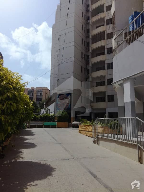 Flat Grey Sky Line 2nd Floor 3 Bed DD In Block 13 Gulistan E Jauhar