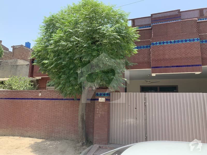 امین ٹاؤن فیصل آباد میں 4 کمروں کا 10 مرلہ مکان 2.25 کروڑ میں برائے فروخت۔