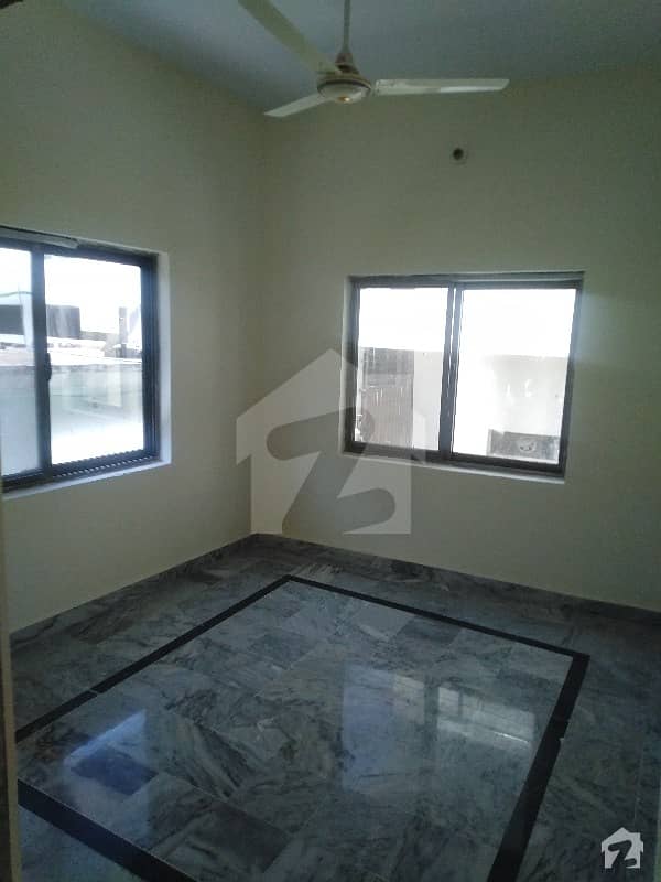 900  Square Feet House Is Available In Chatha Bakhtawar
