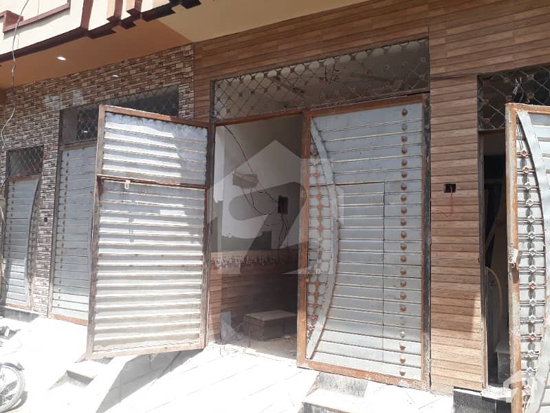 ڈلا زیک روڈ پشاور میں 4 کمروں کا 1 مرلہ مکان 55 لاکھ میں برائے فروخت۔