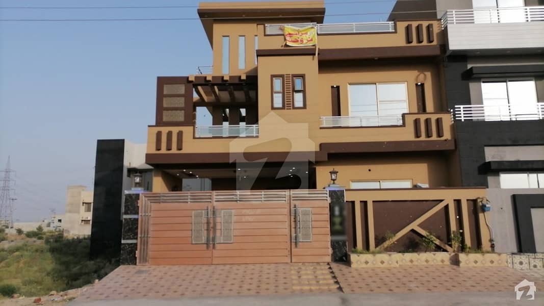 10 Marla Double Storey Facing Park House For Sale In Lda Avenue Block M