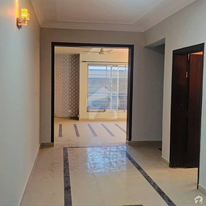 3 Bed Luxury apartment in 4 years easy instalment Crescent Lake Tower