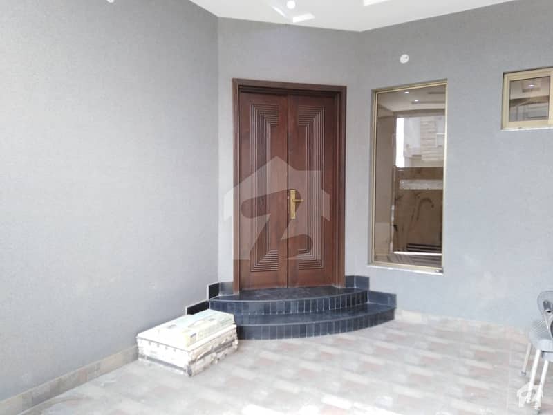 ایڈن ایگزیکیٹو ایڈن گارڈنز فیصل آباد میں 3 کمروں کا 5 مرلہ مکان 1.25 کروڑ میں برائے فروخت۔