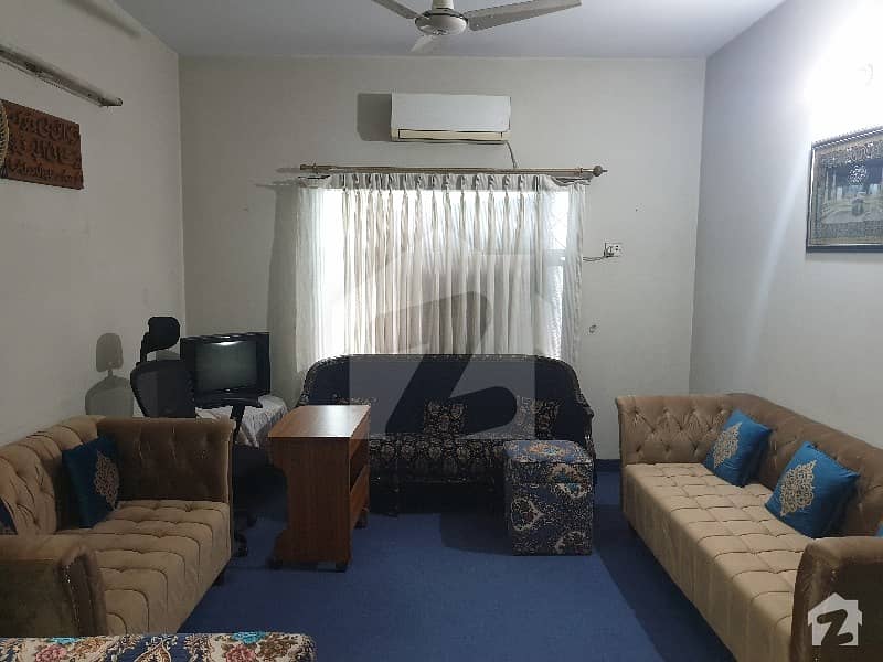 کلمہ چوک لاہور میں 2 کمروں کا 5 مرلہ فلیٹ 1.05 کروڑ میں برائے فروخت۔