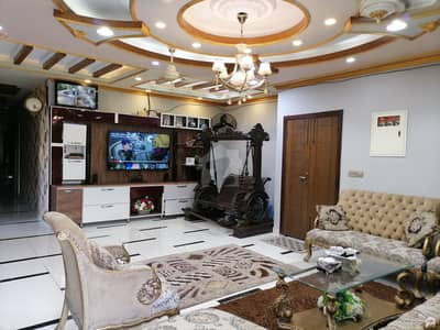 بہادر آباد گلشنِ اقبال ٹاؤن کراچی میں 4 کمروں کا 12 مرلہ بالائی پورشن 5.25 کروڑ میں برائے فروخت۔
