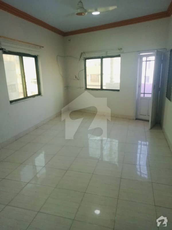 24th commercial st near master juice 2 bedrooms flat well maintained